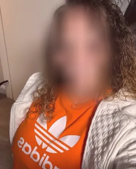 Cecilia, 39