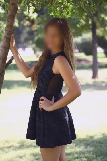 Ella, 29