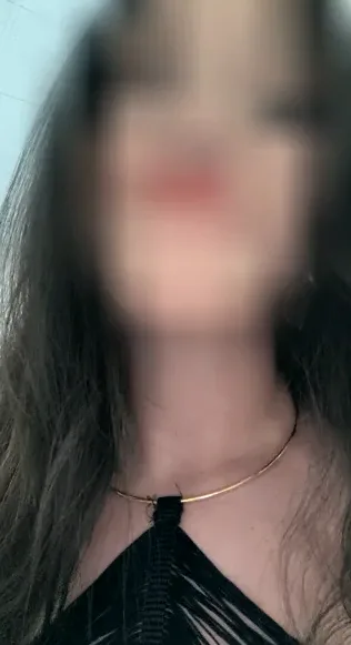 Heidi, 27