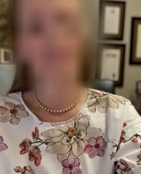 Olivia, 40