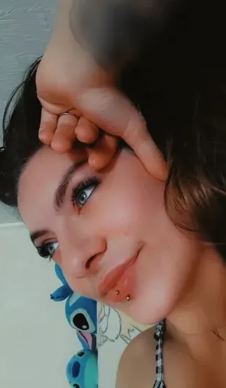 Tiia, 24