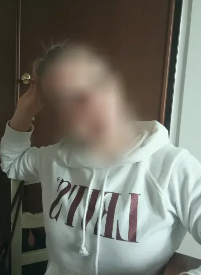 Ulla, 39