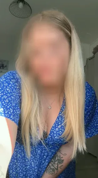 Yasmin, 22